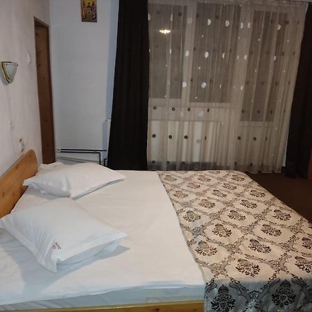 Pensiunea Sorina Casa Alba Moeciu De Sus Esterno foto