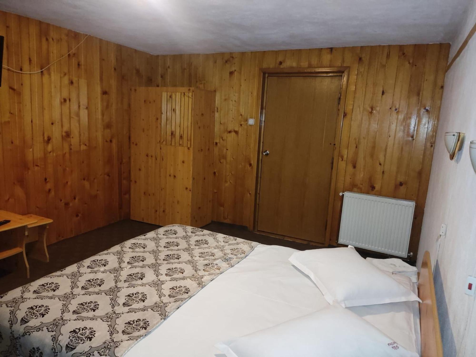 Pensiunea Sorina Casa Alba Moeciu De Sus Esterno foto